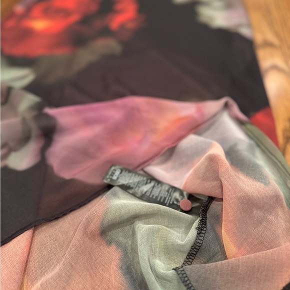 NWT ASOS DESIGN chiffon maxi dress blurred floral print with turtleneck size 8 - Picture 11 of 12